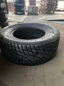 Зимняя шина VENOM ICE HUNTER WTS 37x13.5 R20 127Q